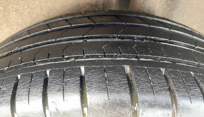 2018 Volkswagen Ameo HIGHLINE PLUS 1.0L 16 ALLOY, Petrol, Manual, 34,206 km, Left Rear Tyre Tread