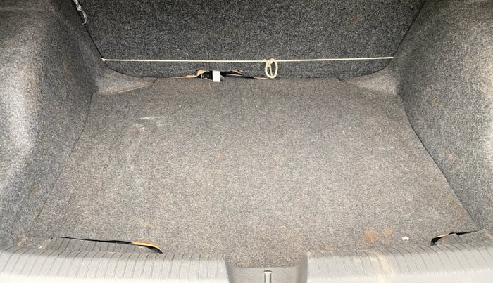 2018 Volkswagen Ameo HIGHLINE PLUS 1.0L 16 ALLOY, Petrol, Manual, 34,206 km, Boot Inside