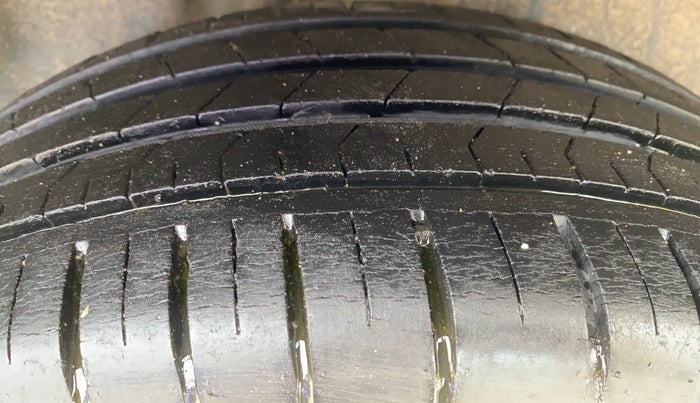 2018 Volkswagen Ameo HIGHLINE PLUS 1.0L 16 ALLOY, Petrol, Manual, 34,206 km, Right Rear Tyre Tread