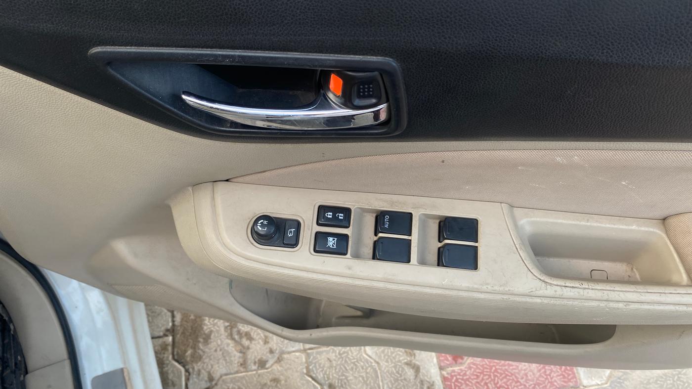 2021 Maruti Dzire VXI, Petrol, Manual, 40,980 km, Driver Side Door Panels Control