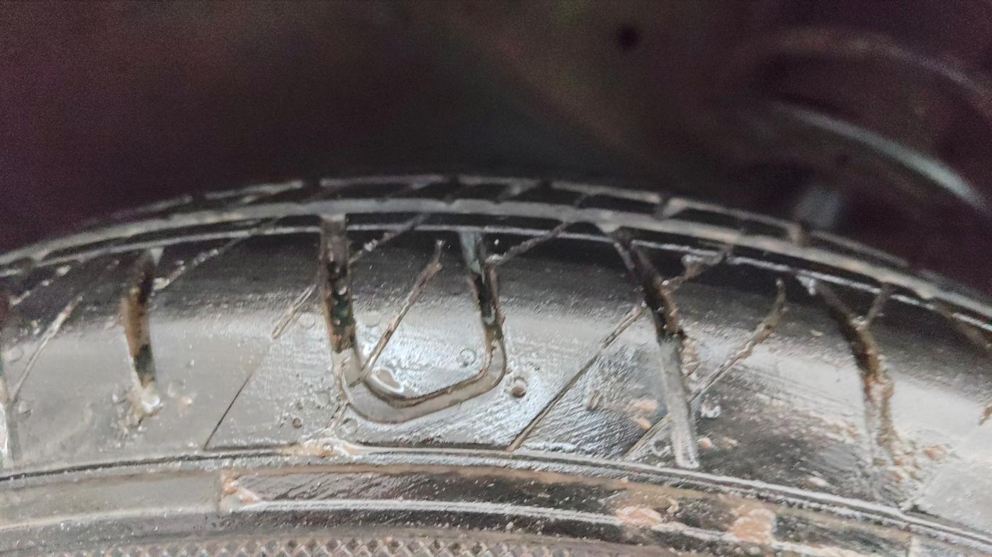 2017 Maruti Ciaz ALPHA 1.4 PETROL, Petrol, Manual, 90,250 km, Right Front Tyre Tread