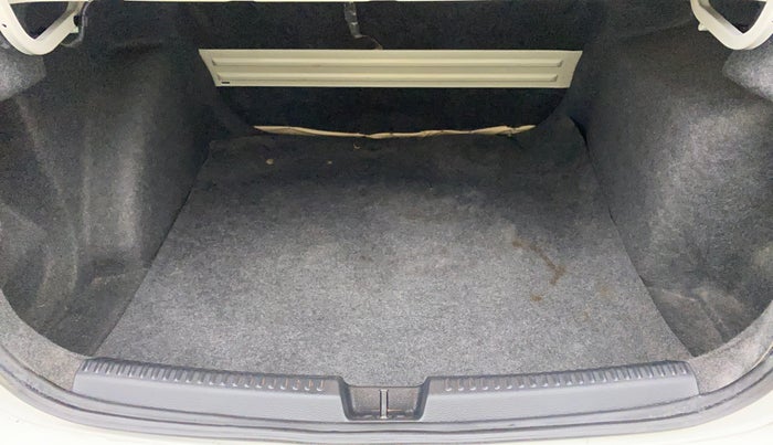 2013 Volkswagen Vento COMFORTLINE MT PETROL, Petrol, Manual, 53,102 km, Boot Inside
