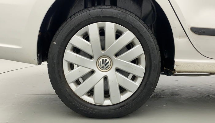 2013 Volkswagen Vento COMFORTLINE MT PETROL, Petrol, Manual, 53,102 km, Right Rear Wheel