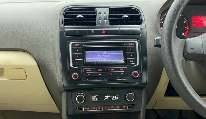 2013 Volkswagen Vento COMFORTLINE MT PETROL, Petrol, Manual, 53,102 km, Air Conditioner