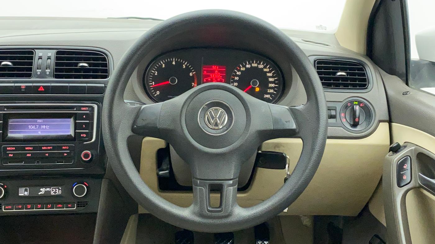 2013 Volkswagen Vento COMFORTLINE MT PETROL, Petrol, Manual, 53,102 km, Steering Wheel Close Up