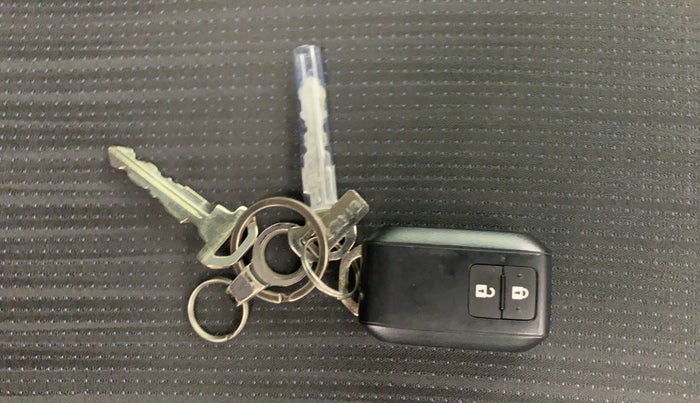 2023 Maruti Baleno ALPHA PETROL 1.2, Petrol, Manual, 7,806 km, Key Close Up