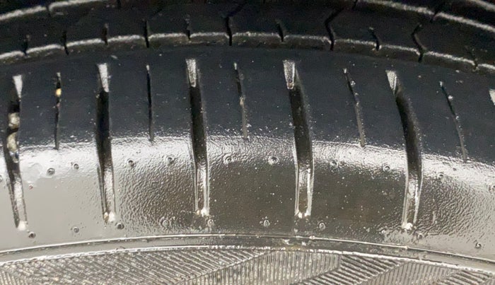 2023 Maruti Baleno ALPHA PETROL 1.2, Petrol, Manual, 7,806 km, Right Front Tyre Tread