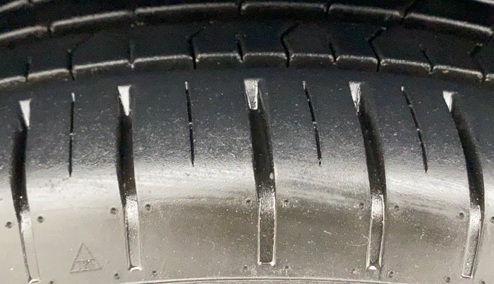 2023 Maruti Baleno ALPHA PETROL 1.2, Petrol, Manual, 7,806 km, Left Front Tyre Tread