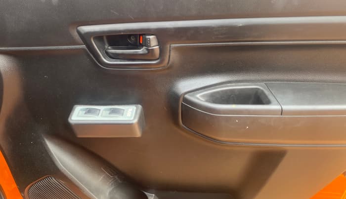 2019 Maruti S PRESSO STD(O), Petrol, Manual, 46,471 km, Driver Side Door Panels Control