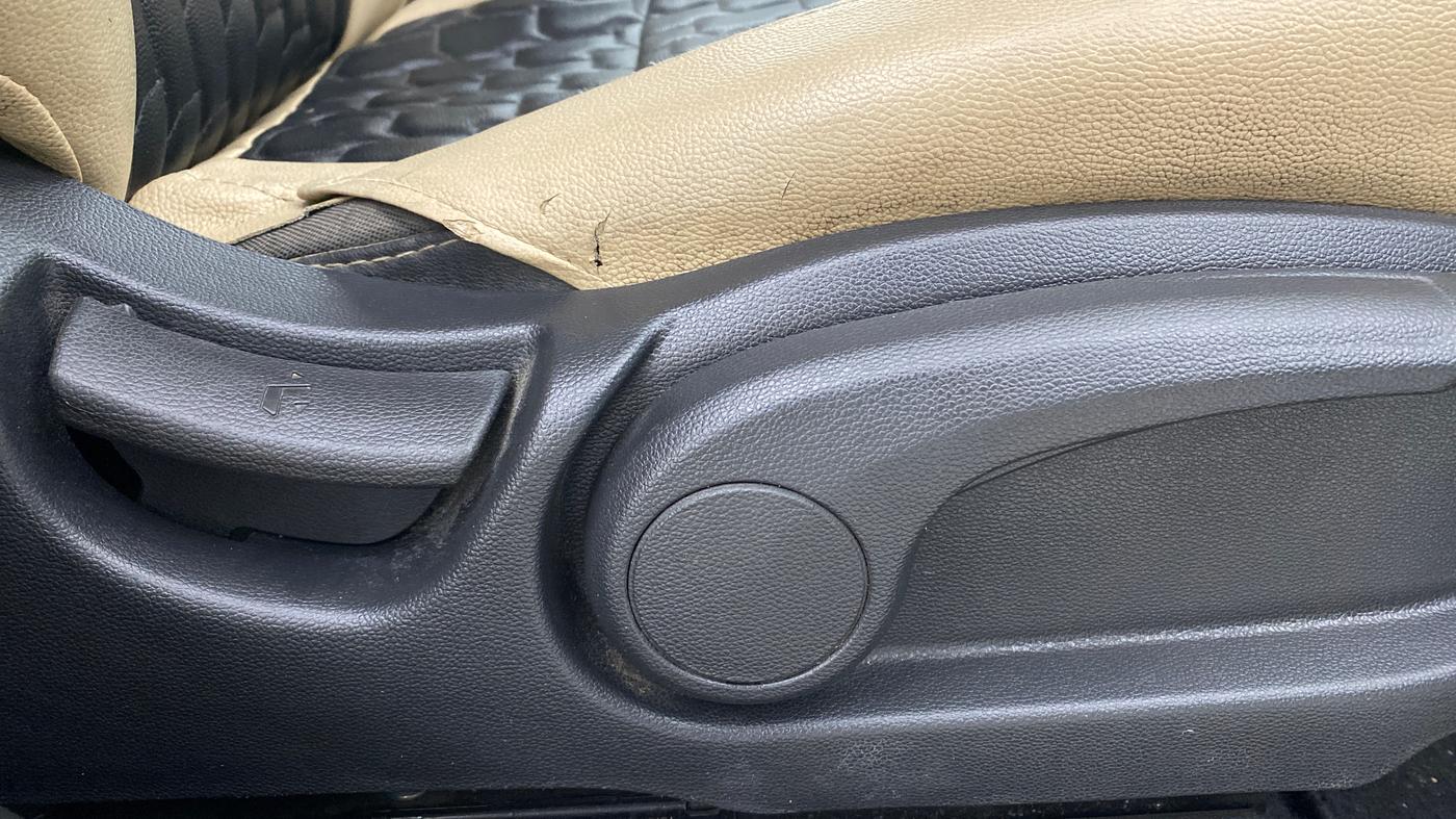 2018 Hyundai Elite i20 ASTA 1.2  CVT, Petrol, Automatic, 45,134 km, Driver Side Adjustment Panel