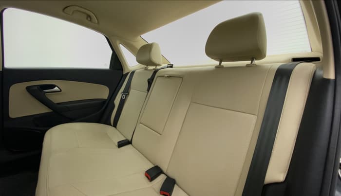 2019 Volkswagen Vento 1.2 TSI HIGHLINE PLUS AT, Petrol, Automatic, 38,090 km, Right Side Rear Door Cabin