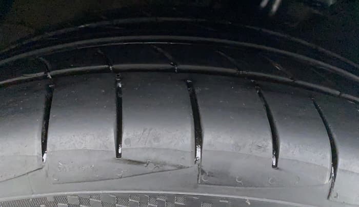2019 Volkswagen Vento 1.2 TSI HIGHLINE PLUS AT, Petrol, Automatic, 38,090 km, Right Front Tyre Tread