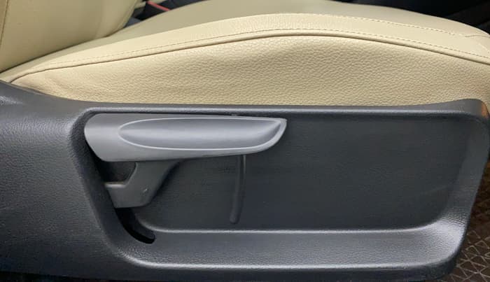 2019 Volkswagen Vento 1.2 TSI HIGHLINE PLUS AT, Petrol, Automatic, 38,090 km, Driver Side Adjustment Panel