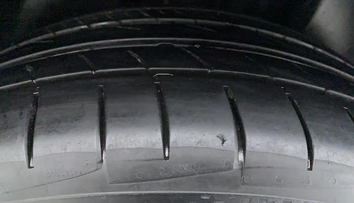 2019 Volkswagen Vento 1.2 TSI HIGHLINE PLUS AT, Petrol, Automatic, 38,090 km, Right Rear Tyre Tread