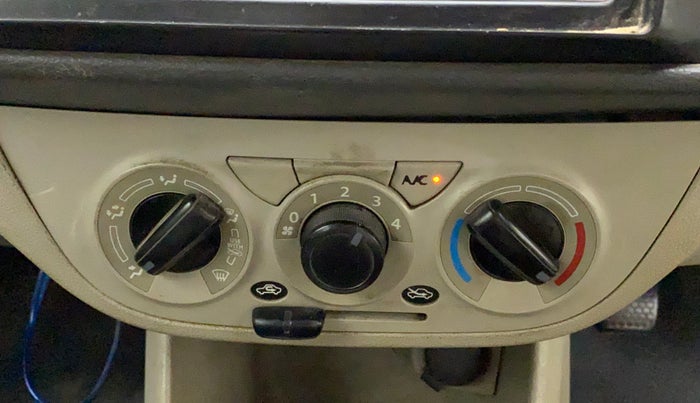 2016 Maruti Alto K10 VXI, Petrol, Manual, 76,751 km, AC Unit - Directional switch has minor damage
