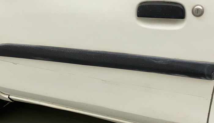 2016 Maruti Alto K10 VXI, Petrol, Manual, 76,751 km, Front passenger door - Minor scratches