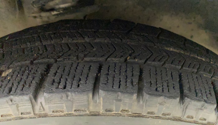 2016 Maruti Alto K10 VXI, Petrol, Manual, 76,751 km, Right Front Tyre Tread