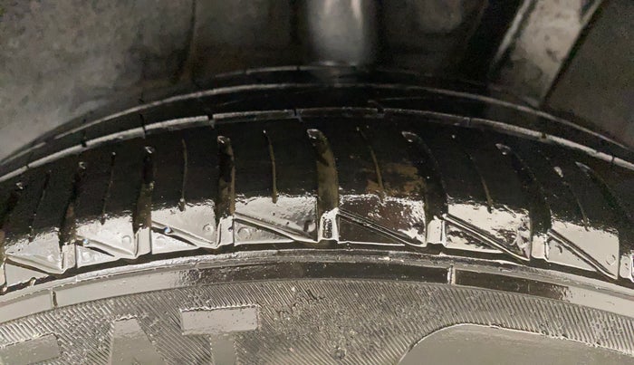 2021 Hyundai GRAND I10 NIOS SPORTZ 1.2 KAPPA VTVT, Petrol, Manual, 39,345 km, Left Rear Tyre Tread