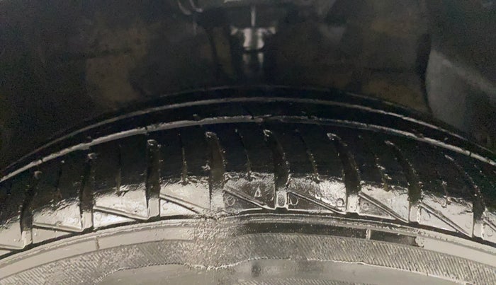 2021 Hyundai GRAND I10 NIOS SPORTZ 1.2 KAPPA VTVT, Petrol, Manual, 39,345 km, Right Front Tyre Tread