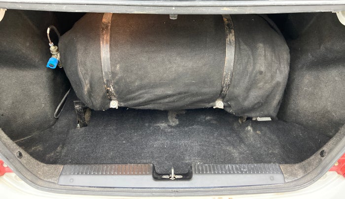 2019 Maruti Dzire VXI, CNG, Manual, 19,140 km, Boot Inside