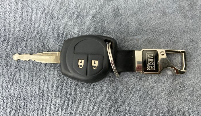 2019 Maruti Dzire VXI, CNG, Manual, 19,140 km, Key Close Up