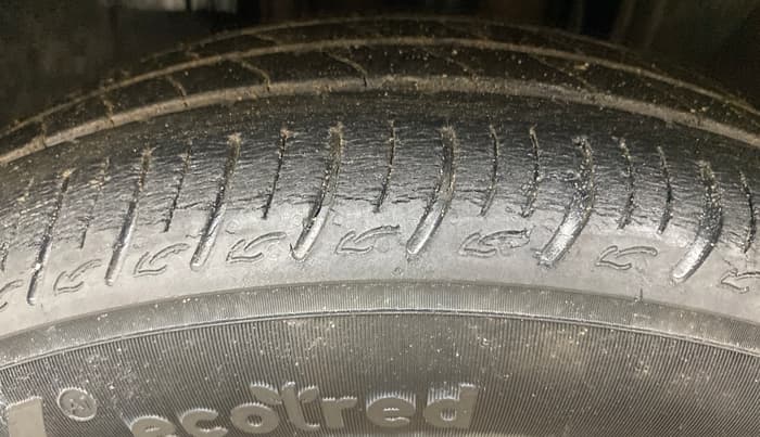 2020 Renault TRIBER RXZ, Petrol, Manual, 32,187 km, Left Front Tyre Tread