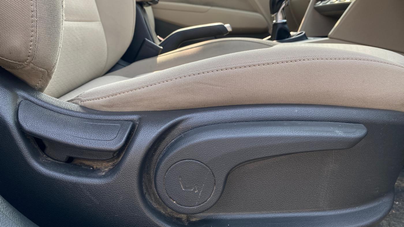 2021 Hyundai New Elantra 2.0 SX MT PETROL, Petrol, Manual, 78,625 km, Driver Side Adjustment Panel