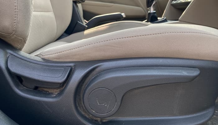 2021 Hyundai New Elantra 2.0 SX MT PETROL, Petrol, Manual, 78,625 km, Driver Side Adjustment Panel