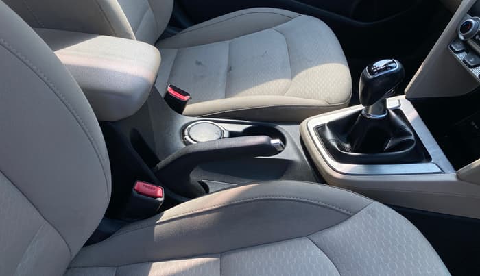 2021 Hyundai New Elantra 2.0 SX MT PETROL, Petrol, Manual, 78,625 km, Gear Lever