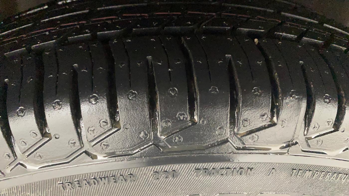 2021 Tata ALTROZ XM PETROL, Petrol, Manual, 47,702 km, Right Front Tyre Tread