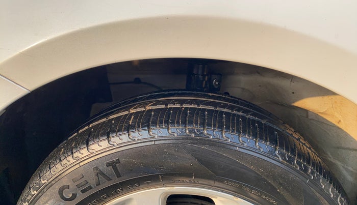 2013 Maruti Swift ZXI, Petrol, Manual, 75,340 km, Left Front Tyre Tread