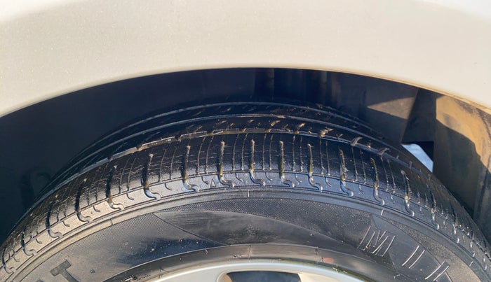 2013 Maruti Swift ZXI, Petrol, Manual, 75,340 km, Left Rear Tyre Tread