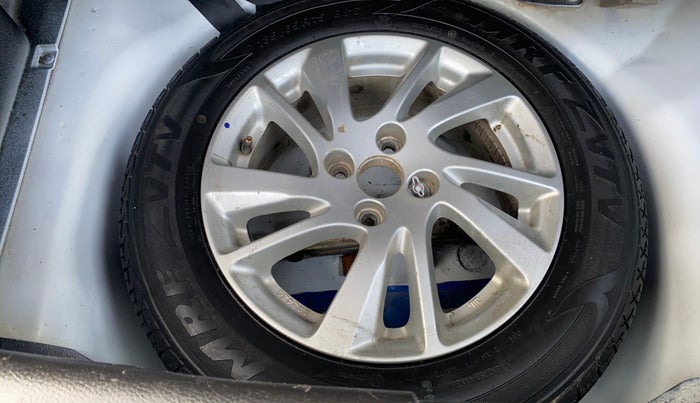2013 Maruti Swift ZXI, Petrol, Manual, 75,340 km, Spare Tyre