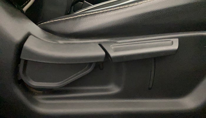 2023 Hyundai EXTER SX (O) CONNECT 1.2 MT DUAL TONE, Petrol, Manual, 50,566 km, Driver Side Adjustment Panel