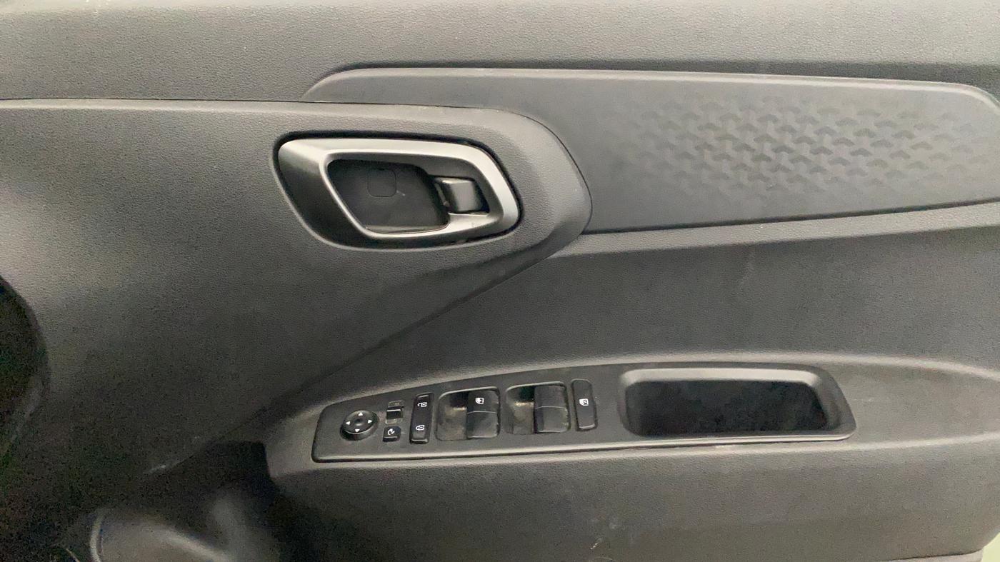 2023 Hyundai EXTER SX (O) CONNECT 1.2 MT DUAL TONE, Petrol, Manual, 50,566 km, Driver Side Door Panels Control