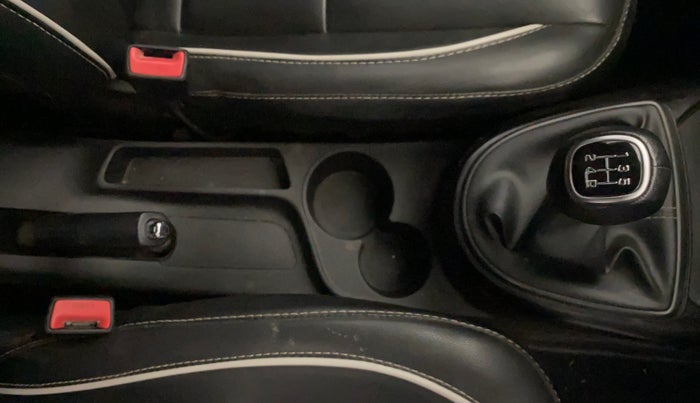 2023 Hyundai EXTER SX (O) CONNECT 1.2 MT DUAL TONE, Petrol, Manual, 50,566 km, Gear Lever