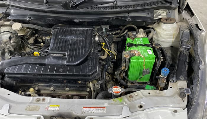 2016 Maruti Swift Dzire VXI, CNG, Manual, 96,129 km, Engine View - Left