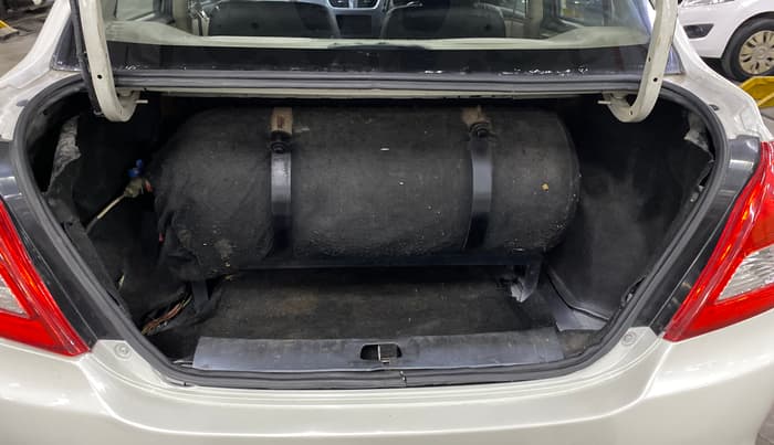 2016 Maruti Swift Dzire VXI, CNG, Manual, 96,129 km, Boot Inside