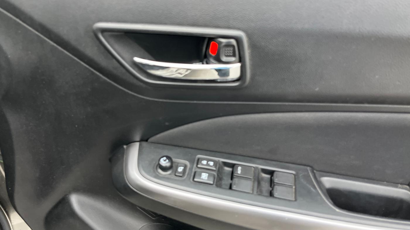 2023 Maruti Swift ZXI PLUS AMT, Petrol, Automatic, 14,108 km, Driver Side Door Panels Control