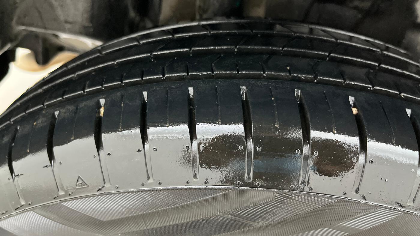 2023 Maruti Swift ZXI PLUS AMT, Petrol, Automatic, 14,108 km, Right Rear Tyre Tread