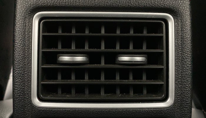 2019 Volkswagen Polo HIGH LINE PLUS 1.0, Petrol, Manual, 21,142 km, Rear AC Vents