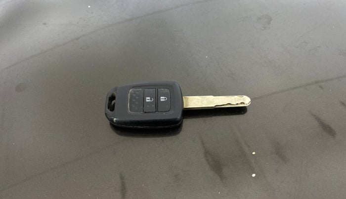 2018 Honda WR-V 1.2L I-VTEC VX MT, Petrol, Manual, 61,068 km, Key Close Up