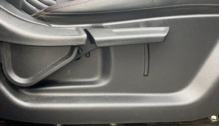 2020 KIA SONET GTX PLUS 1.0 DCT, Petrol, Automatic, 54,646 km, Driver Side Adjustment Panel
