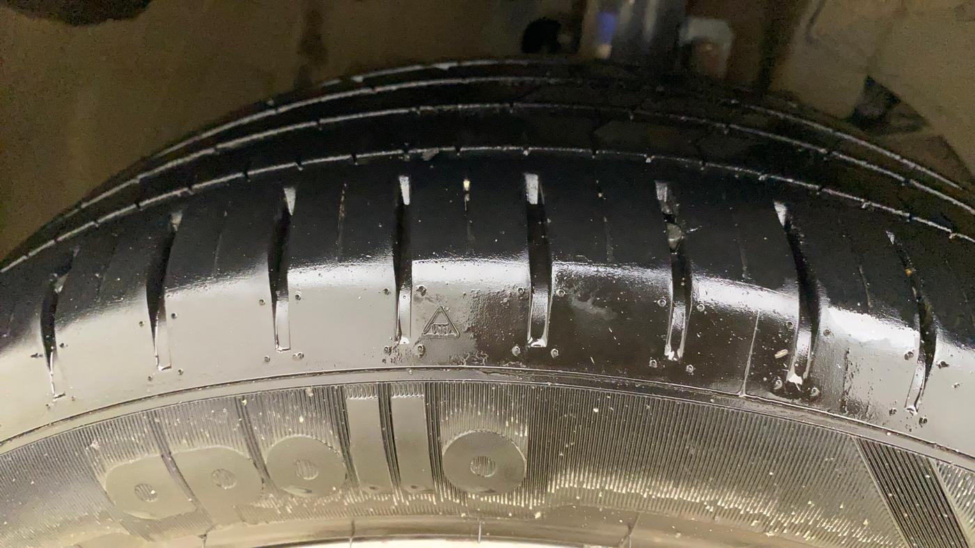 2017 Maruti Baleno ALPHA PETROL 1.2, Petrol, Manual, 86,961 km, Right Front Tyre Tread