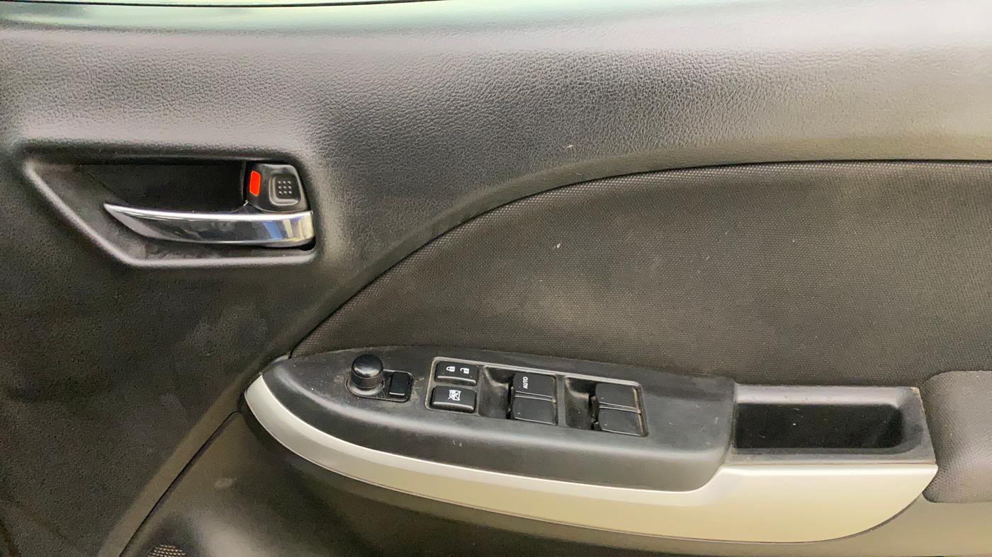 2017 Maruti Baleno ALPHA PETROL 1.2, Petrol, Manual, 86,961 km, Driver Side Door Panels Control