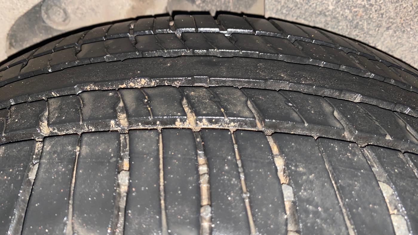 2022 Tata Safari XZA PLUS, Diesel, Automatic, 81,211 km, Left Rear Tyre Tread