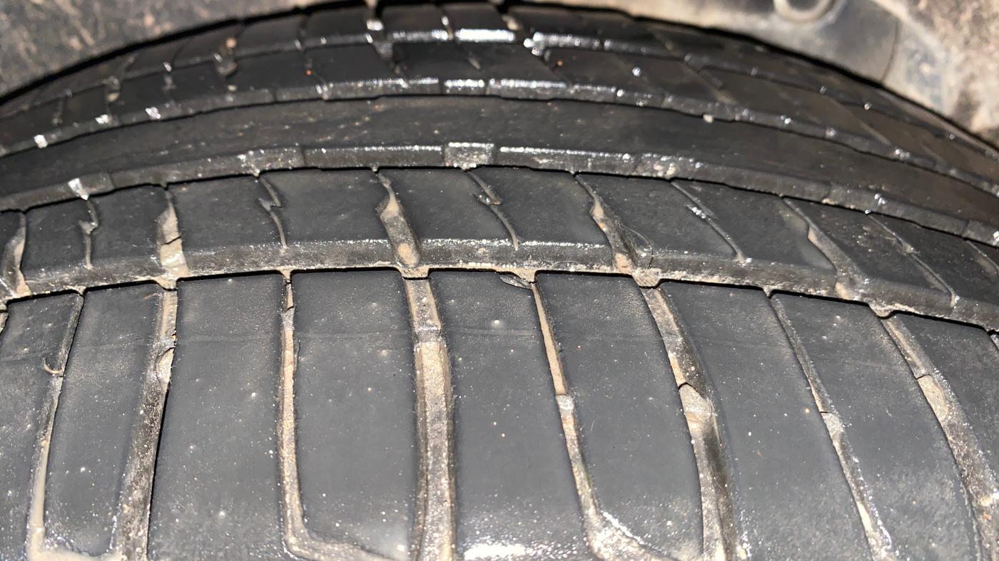 2022 Tata Safari XZA PLUS, Diesel, Automatic, 81,211 km, Right Rear Tyre Tread
