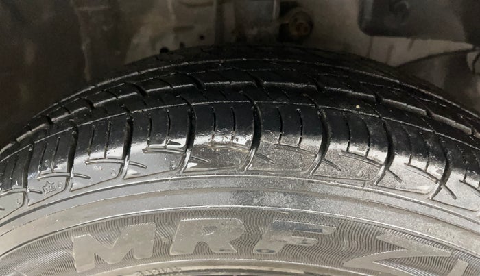 2015 Honda Amaze 1.2L I-VTEC S, Petrol, Manual, 39,487 km, Right Front Tyre Tread