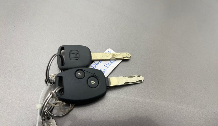 2015 Honda Amaze 1.2L I-VTEC S, Petrol, Manual, 39,487 km, Key Close Up