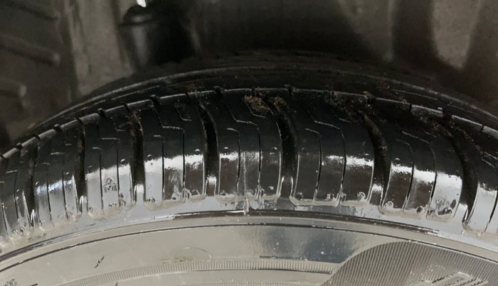 2015 Honda Amaze 1.2L I-VTEC S, Petrol, Manual, 39,487 km, Right Rear Tyre Tread